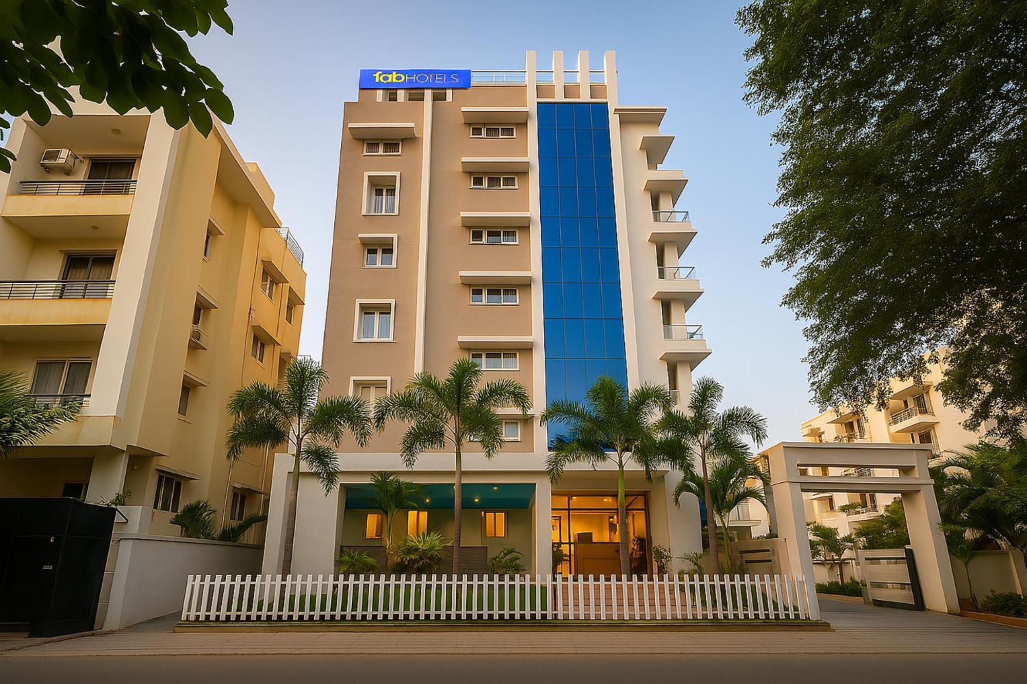 Fabhotel The Botanica - Nr Hyderabad Central University, Kondapur Kondapur  Dış mekan fotoğraf